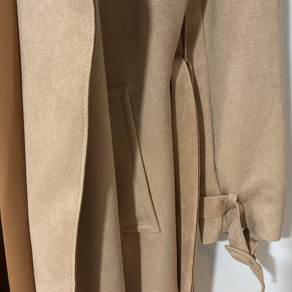 Ladies coat - Picture 3 of 4